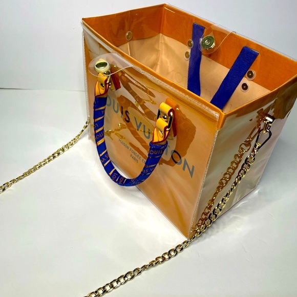 PVC WRAPPED LV GIFT BAG - Picture 9 of 9